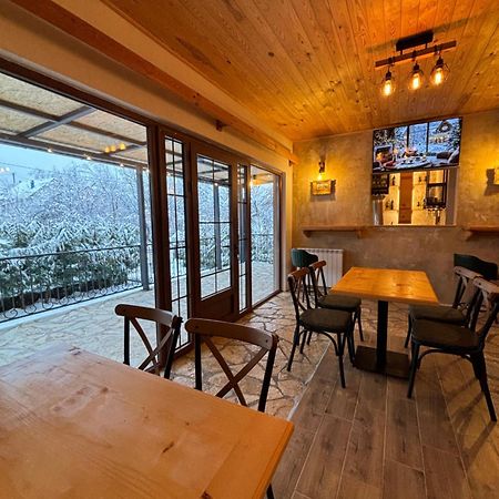 Pubhouse & Rooms Pahulja Kolašin Екстериор снимка