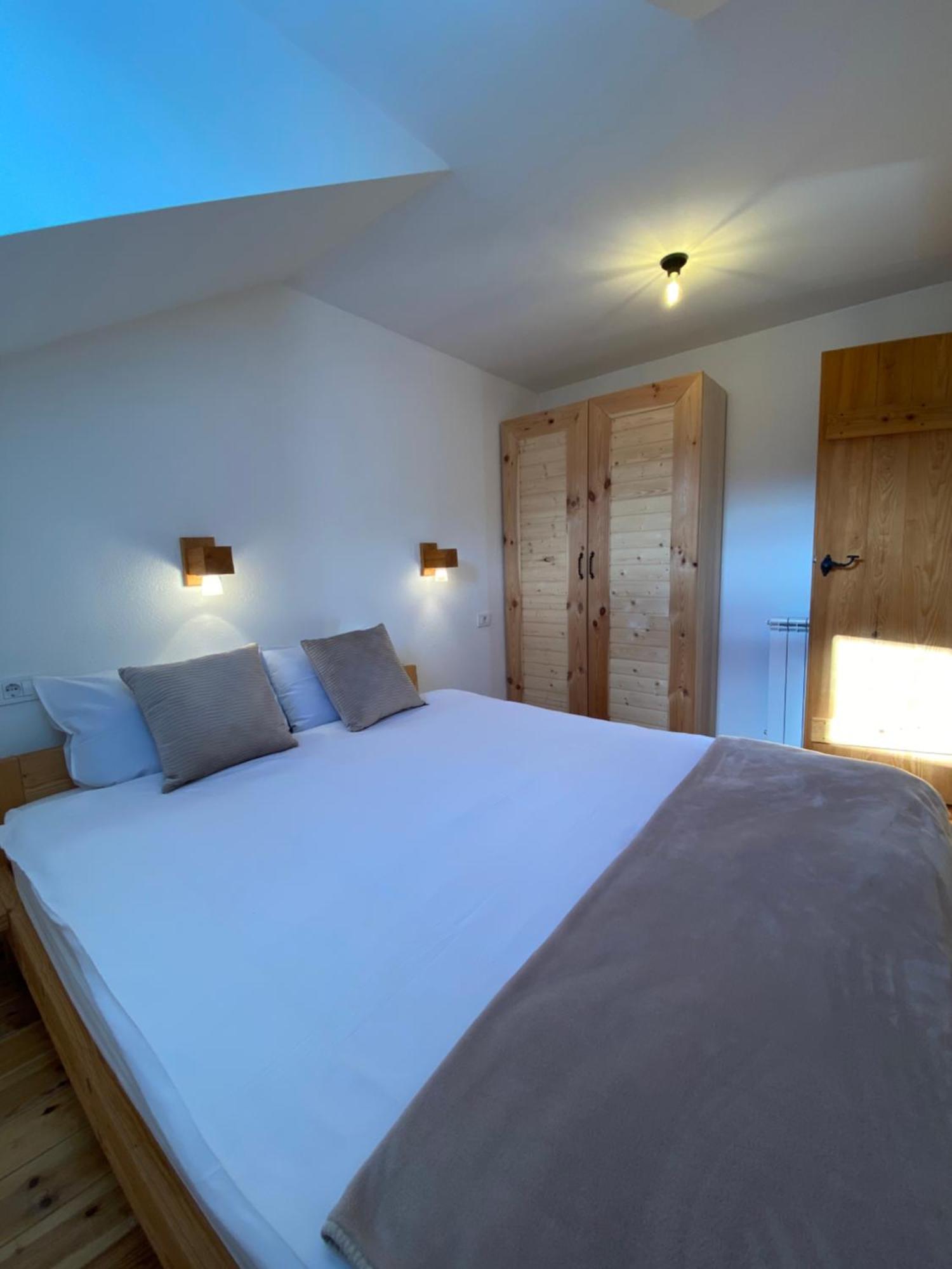 Pubhouse & Rooms Pahulja Kolašin Екстериор снимка