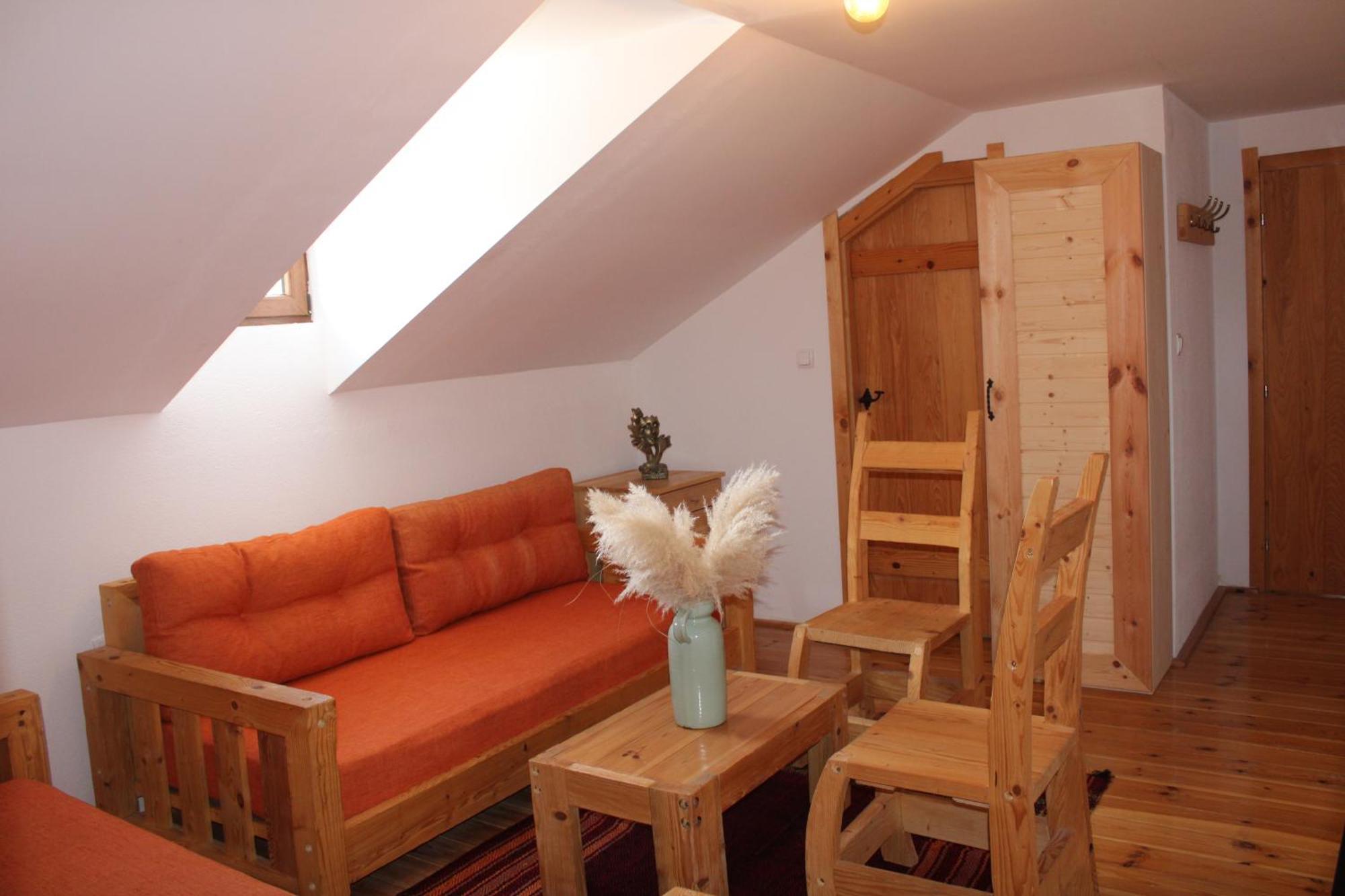 Pubhouse & Rooms Pahulja Kolašin Екстериор снимка