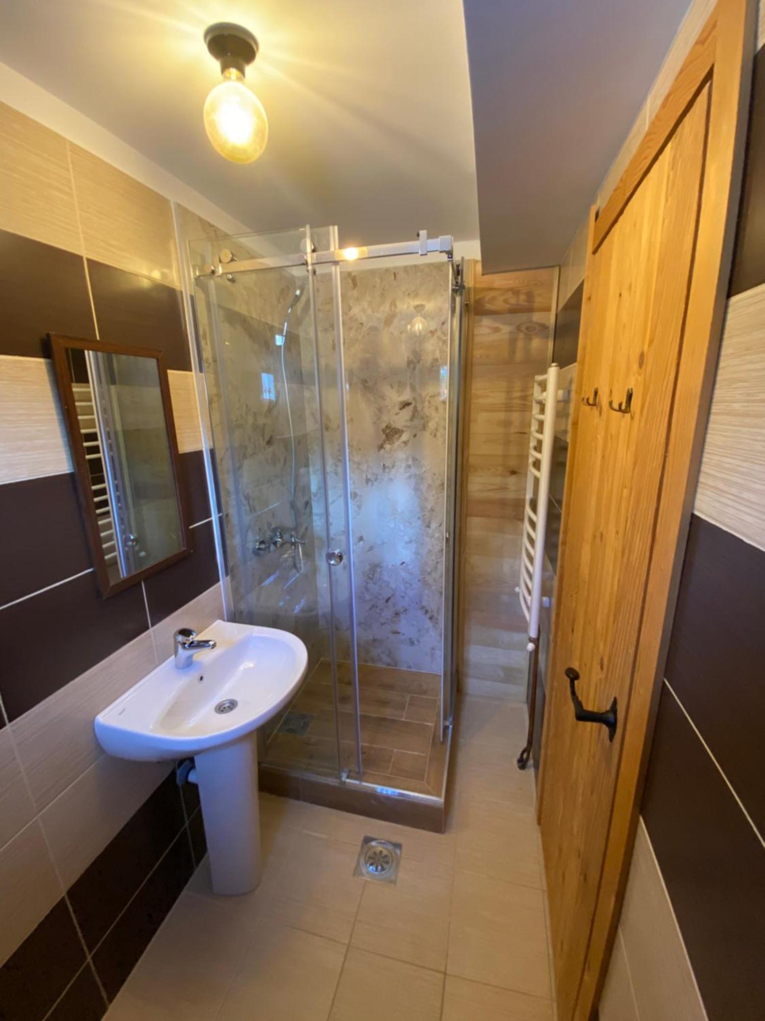 Pubhouse & Rooms Pahulja Kolašin Екстериор снимка