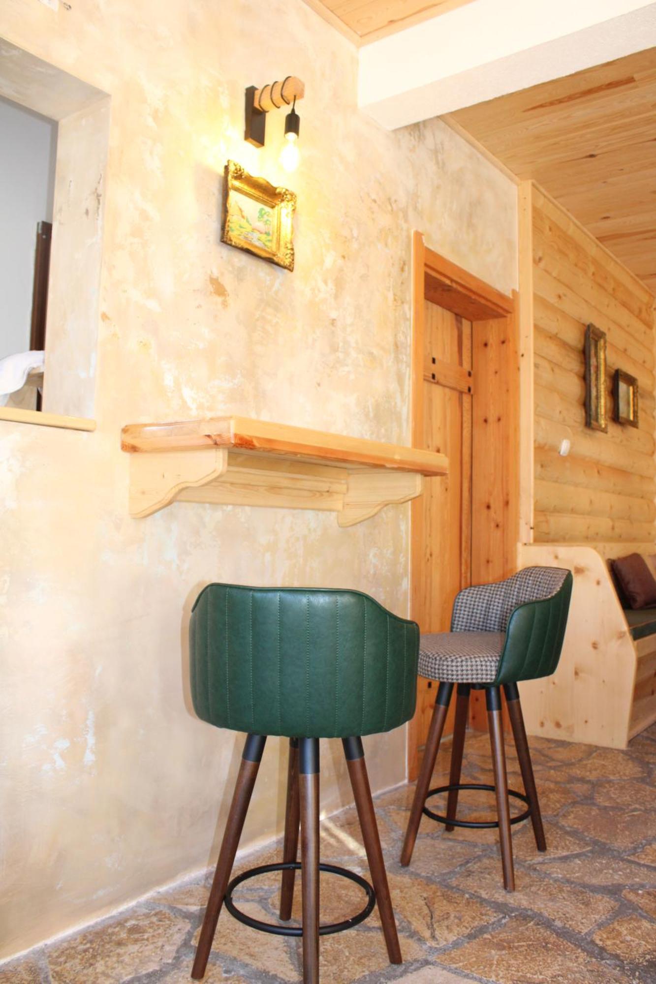 Pubhouse & Rooms Pahulja Kolašin Екстериор снимка