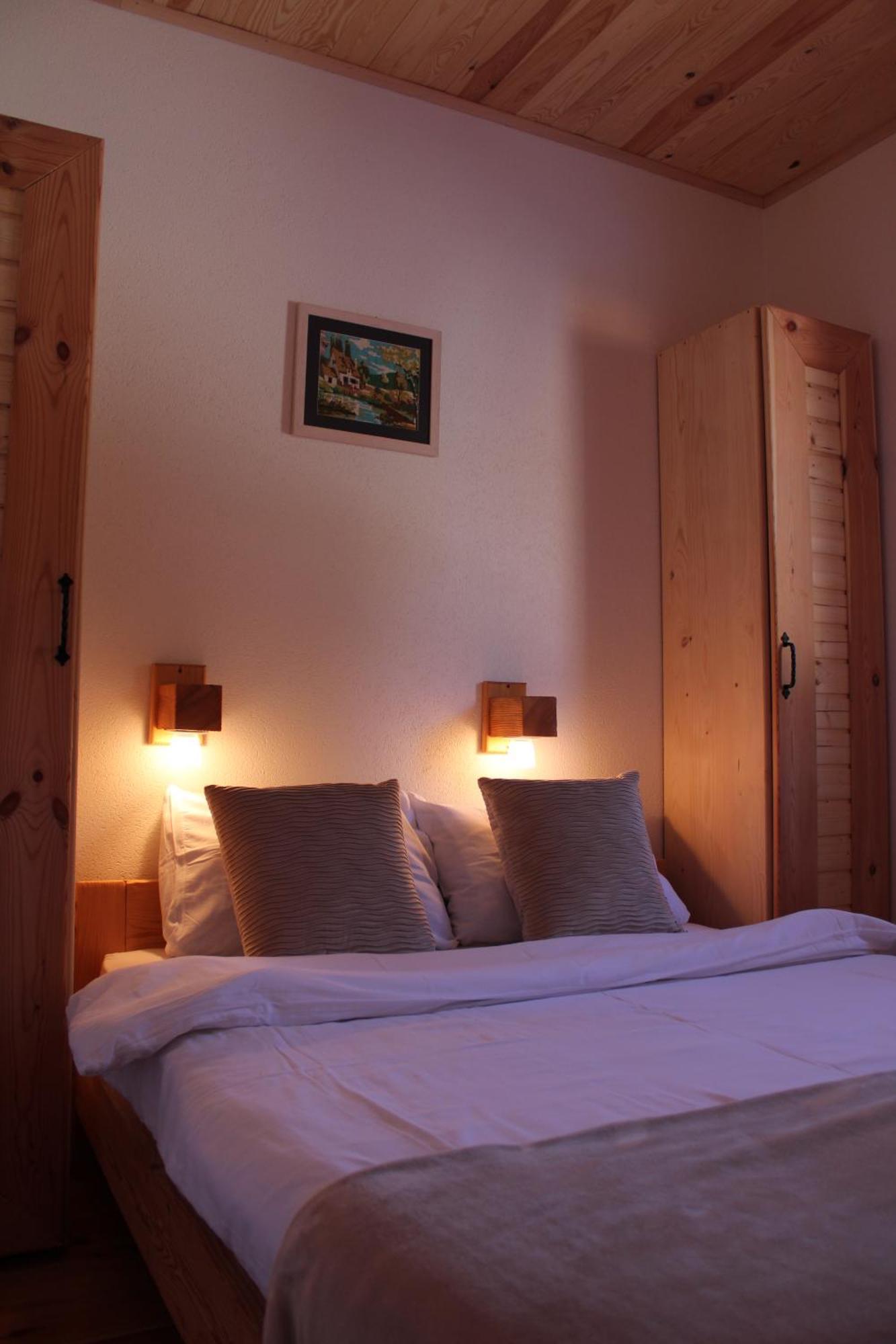 Pubhouse & Rooms Pahulja Kolašin Екстериор снимка