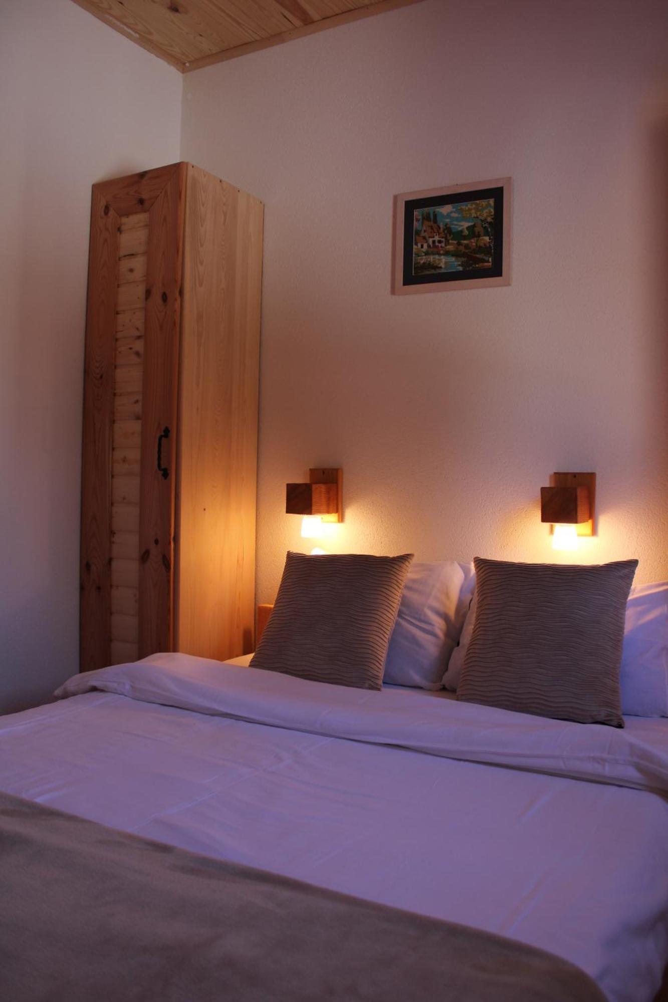 Pubhouse & Rooms Pahulja Kolašin Екстериор снимка