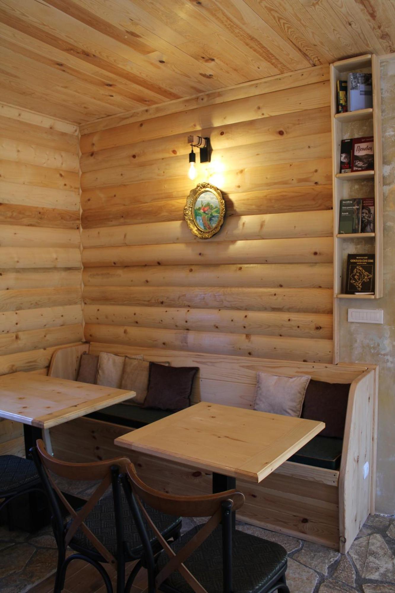 Pubhouse & Rooms Pahulja Kolašin Екстериор снимка