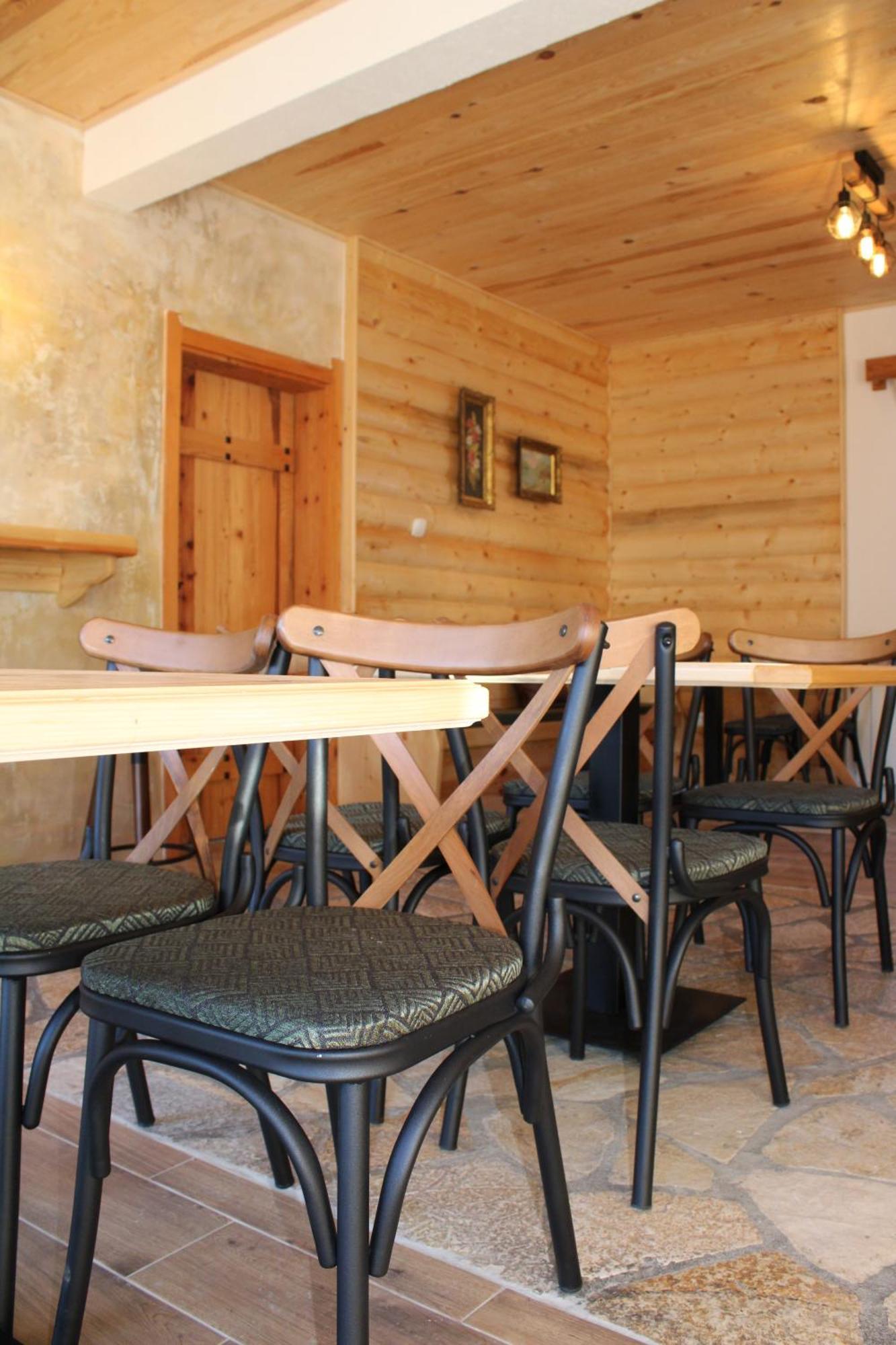 Pubhouse & Rooms Pahulja Kolašin Екстериор снимка