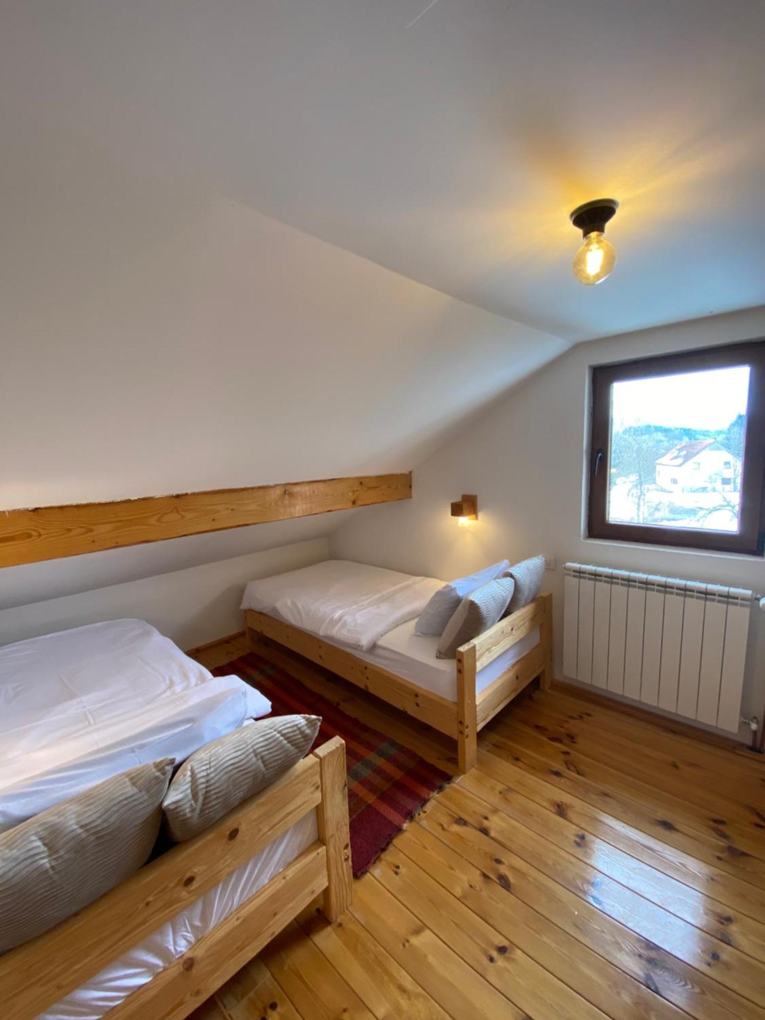 Pubhouse & Rooms Pahulja Kolašin Екстериор снимка
