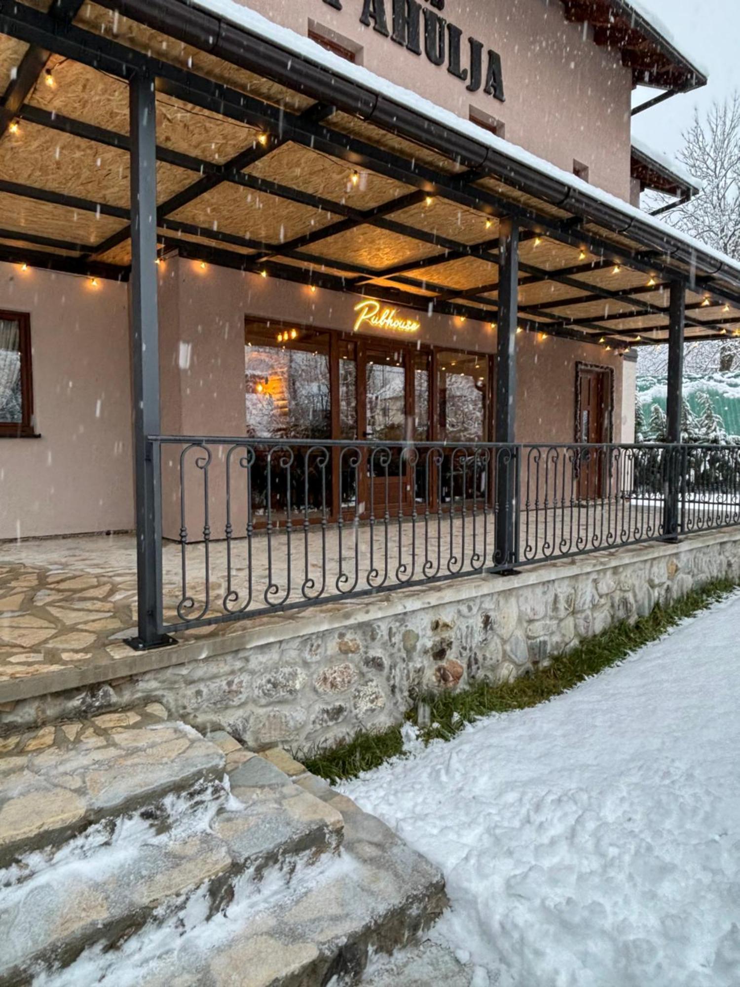 Pubhouse & Rooms Pahulja Kolašin Екстериор снимка